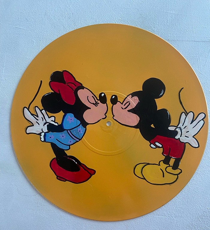 Placemat-handpainted LP -Minnie ❤️Mickey